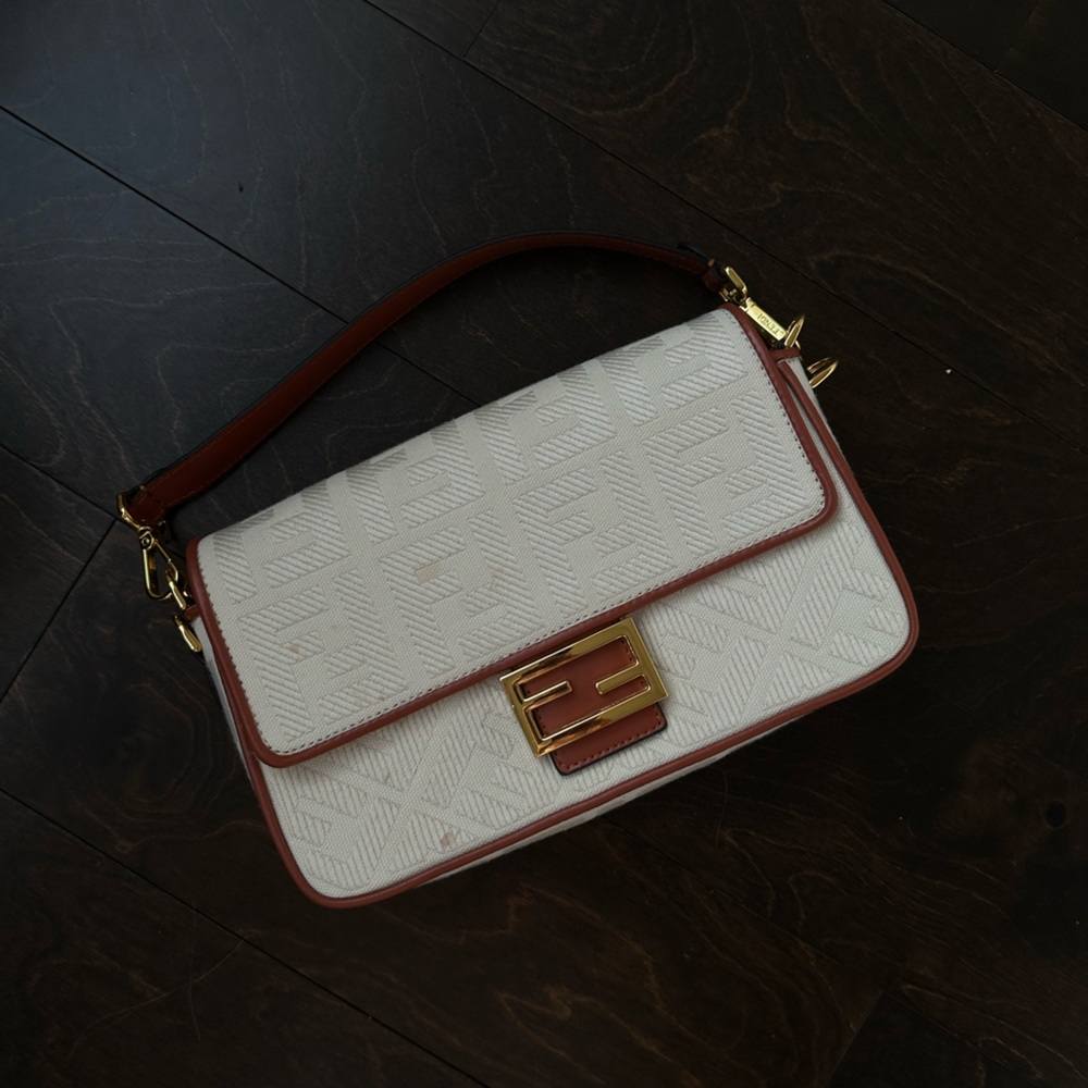 shoulder bag